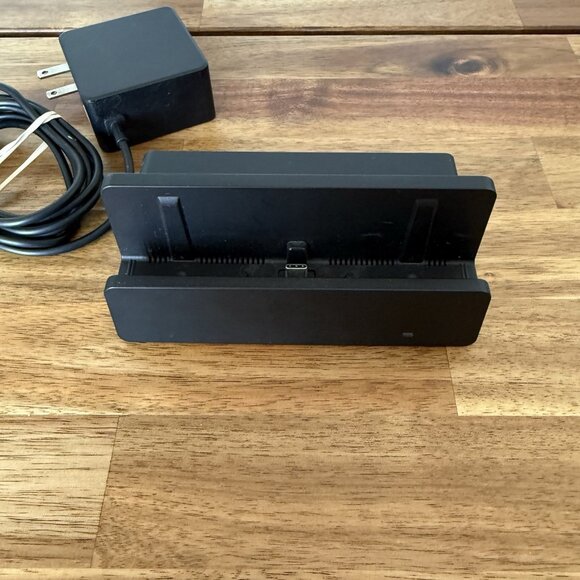 Insignia Compact Travel Charging Dock Black USB 2.0 HDMI for Nintendo Switch 1 - Picture 2 of 10